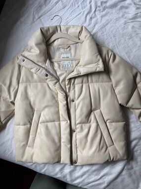 Abercrombie Vegan Leather Cream Puffer Jacket